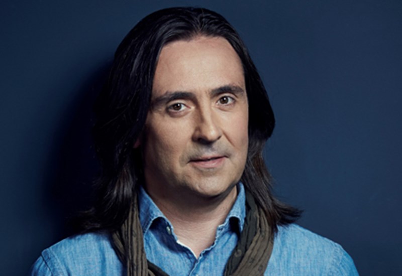 Neil Oliver: The Story of the British Isles in 100 Places